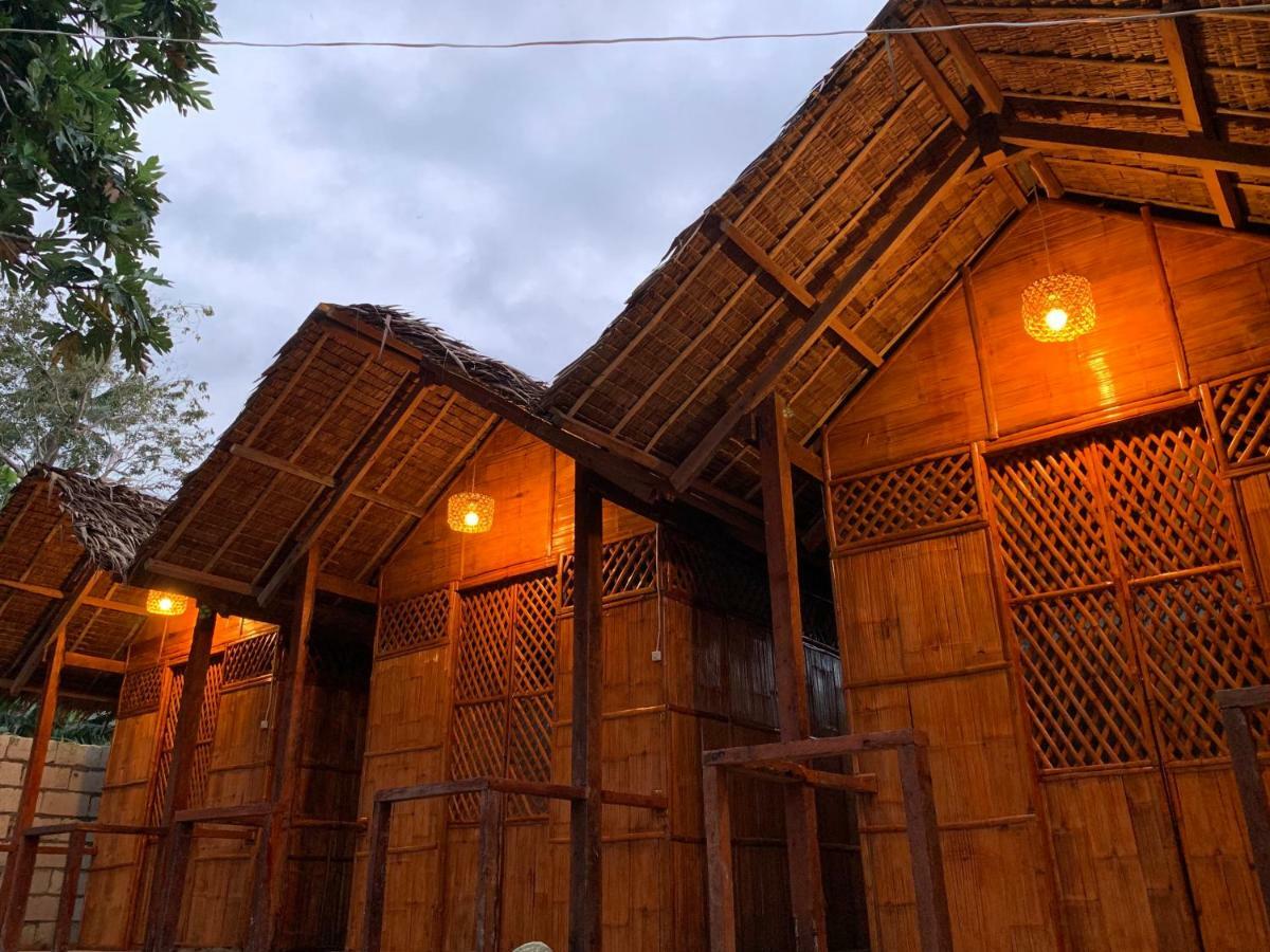Daanbantayan Suba Beach Nipa Huts מראה חיצוני תמונה